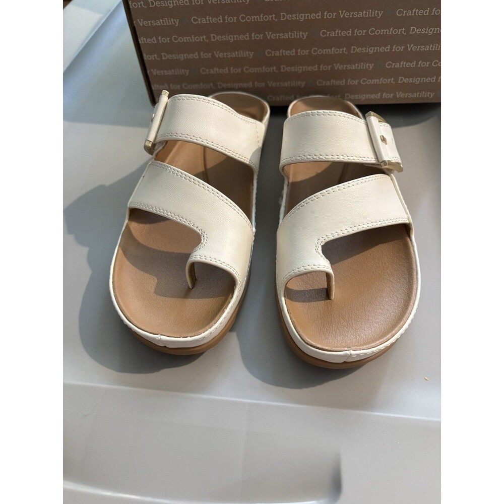 New Baretraps Welda sandals Off White size 7.5 Retail $59.99 #096